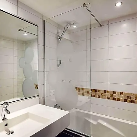 Ibis Styles Nord Hotel 3*